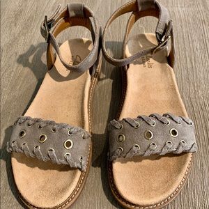 Clarks Corsio Amelia Sandal in Sage